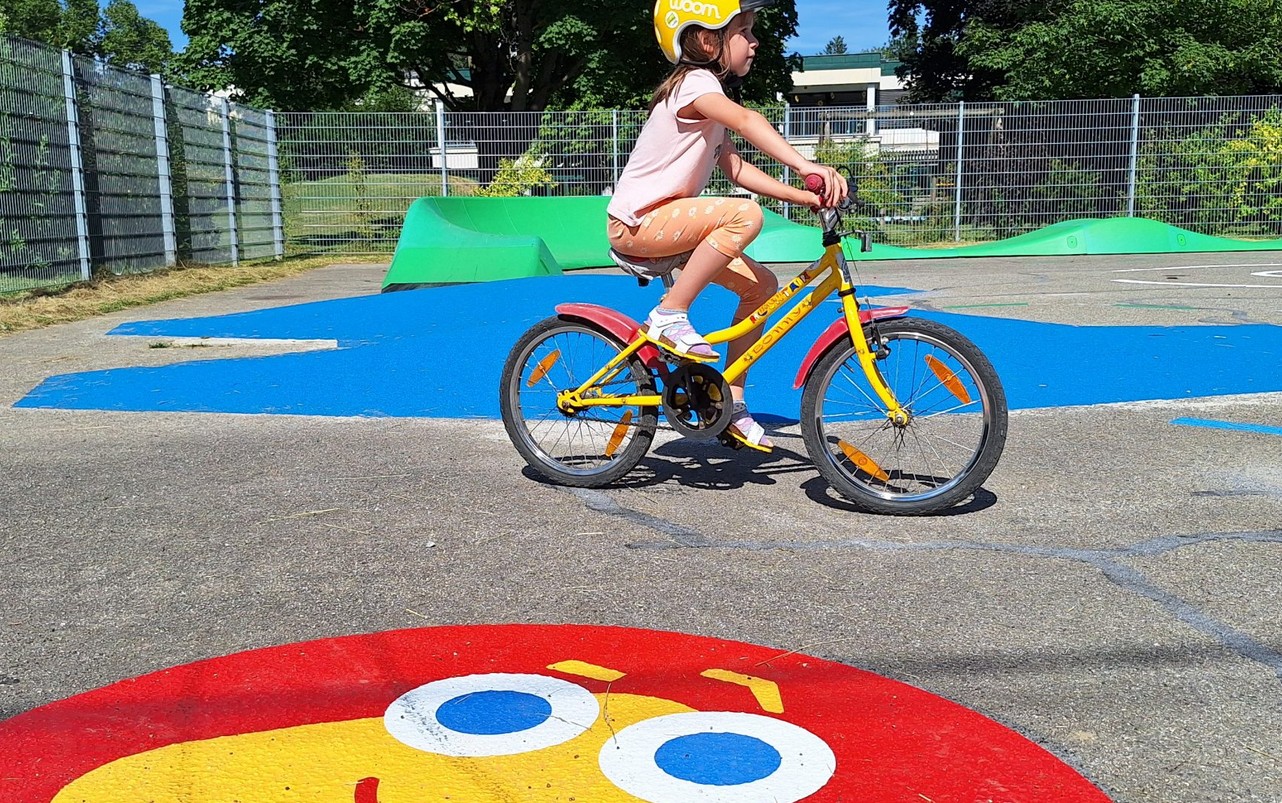 Child-friendly Graz: new bicycle playgrounds and evaluation of the ...